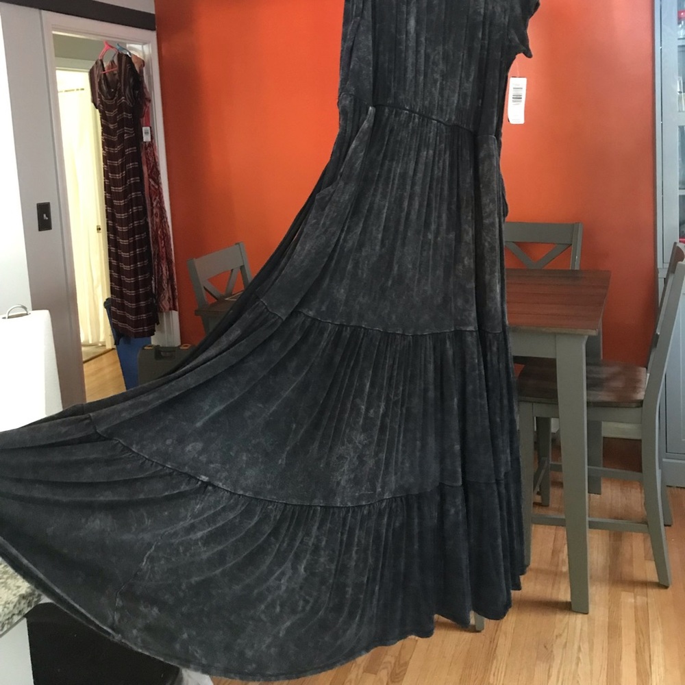 TORRID SUPER SOFT Tiered Tye-Dye Maxi w/ Pockets